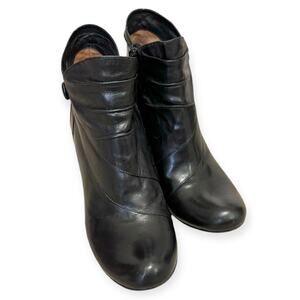Miz Mooz Black Sabine Side Zip High Heeled Leather Ankle Boots Women's Size 8.5